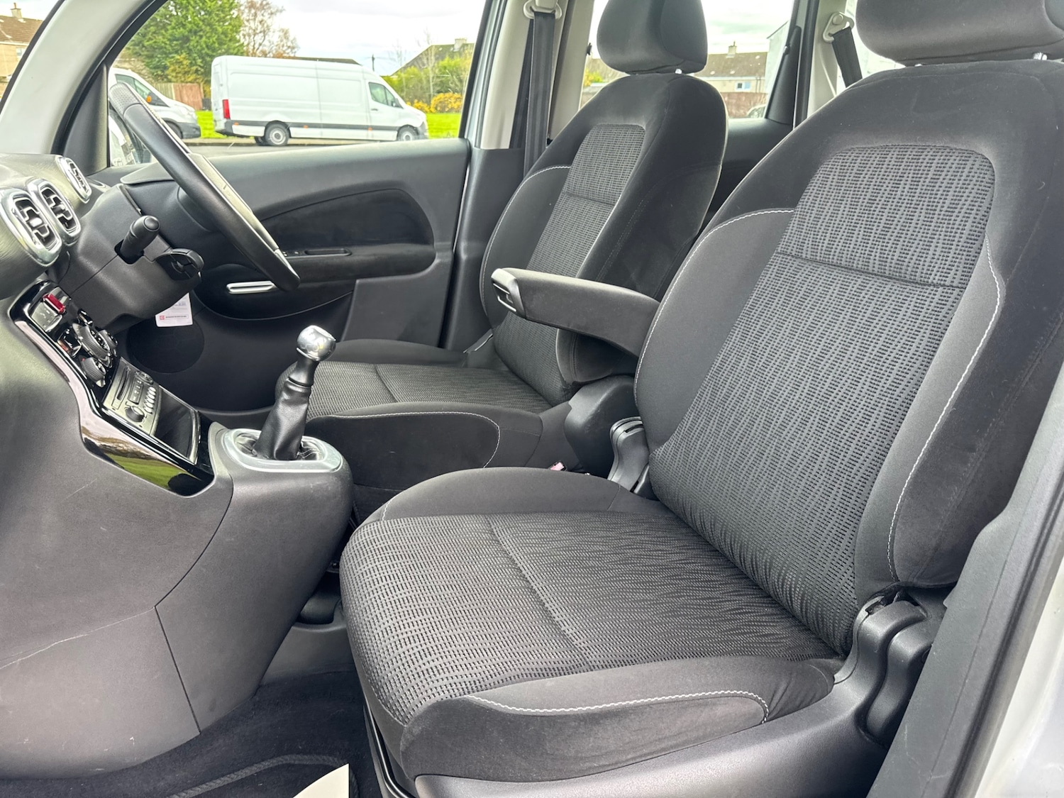 Used Citroen C3 Picasso 2011 for sale - 76466334: Photo 18