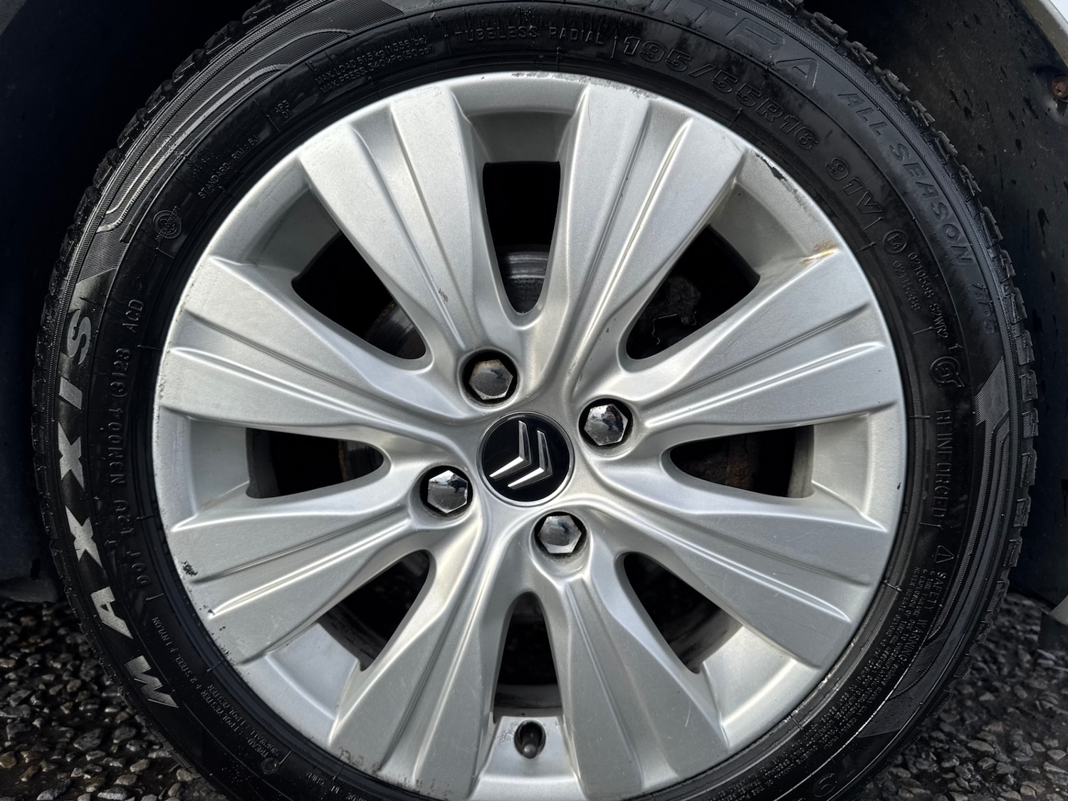 Used Citroen C3 Picasso 2011 for sale - 76466334: Photo 26