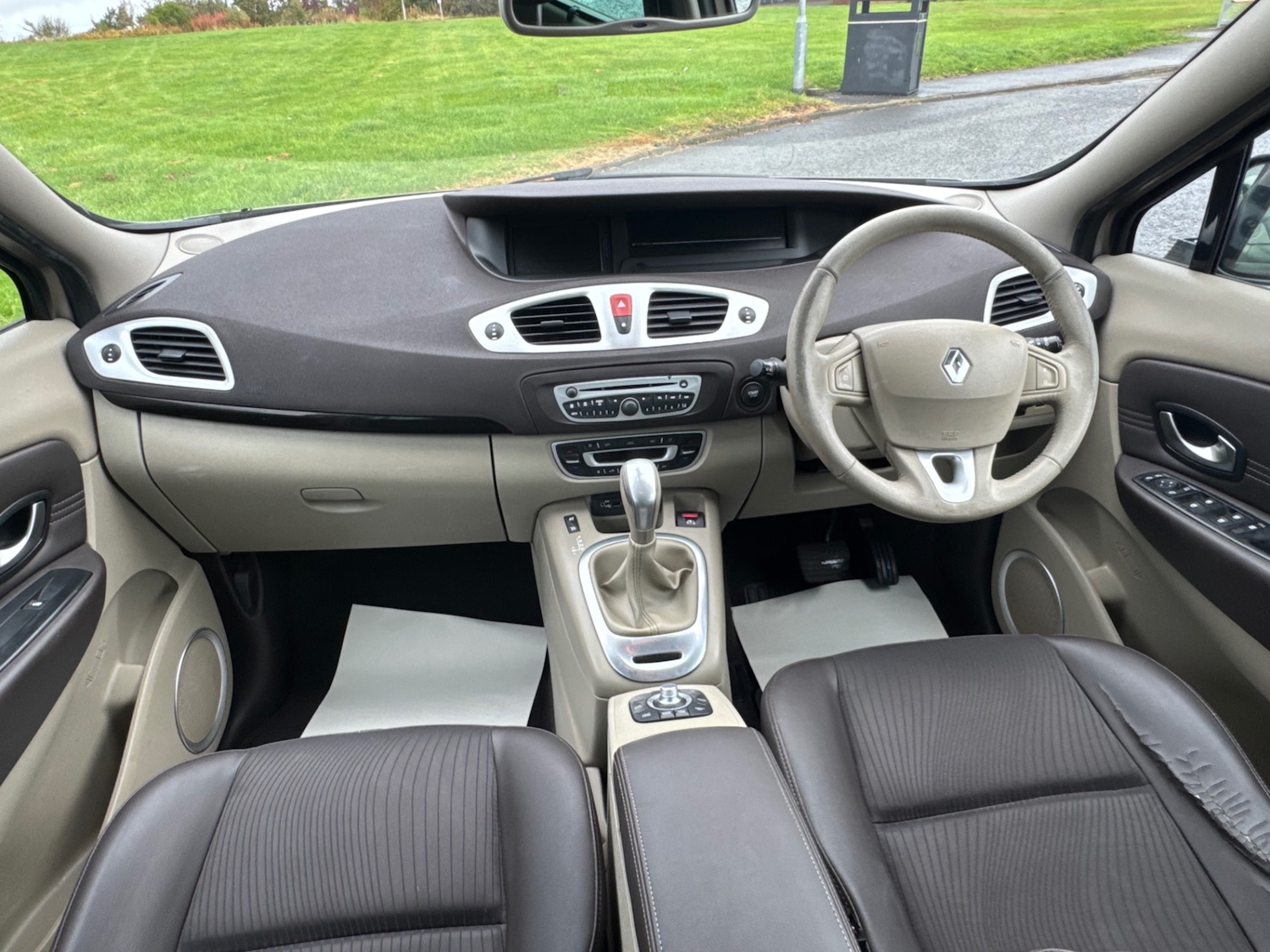 Used Renault Grand Scenic 2010 for sale - 76128793: Photo 15