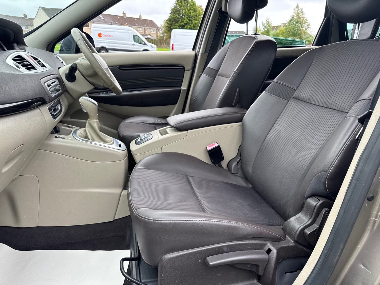 Used Renault Grand Scenic 2010 for sale - 76128793: Photo 20