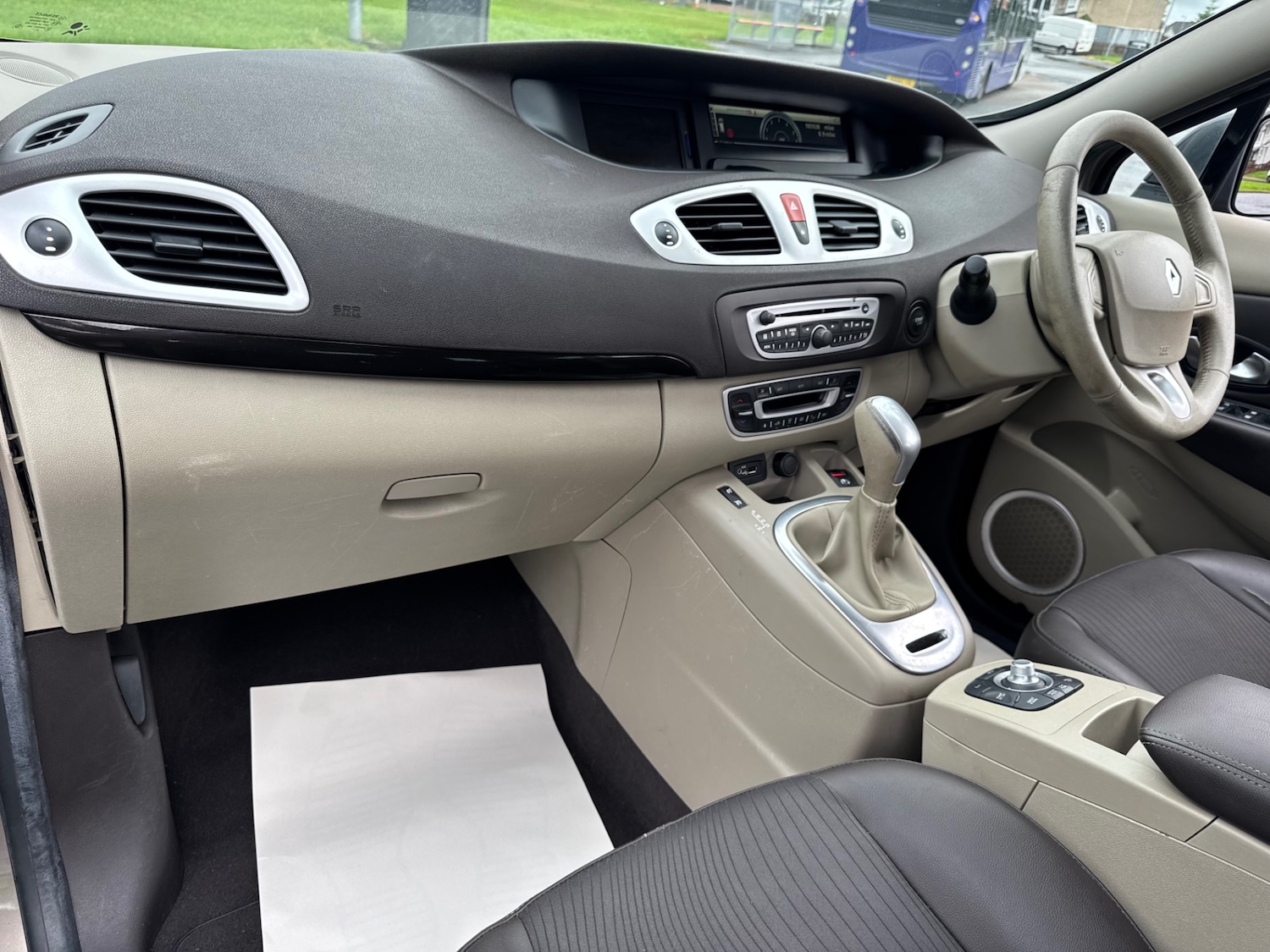 Used Renault Grand Scenic 2010 for sale - 76128793: Photo 21