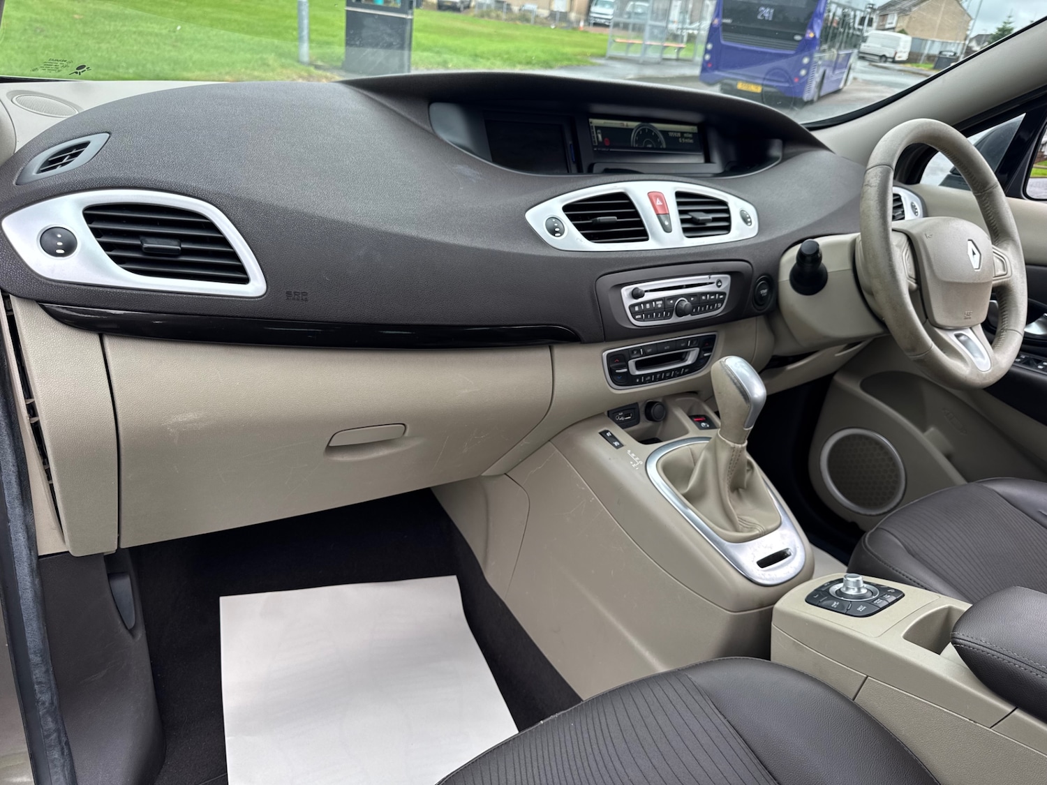 Used Renault Grand Scenic 2010 for sale - 76128793: Photo 22