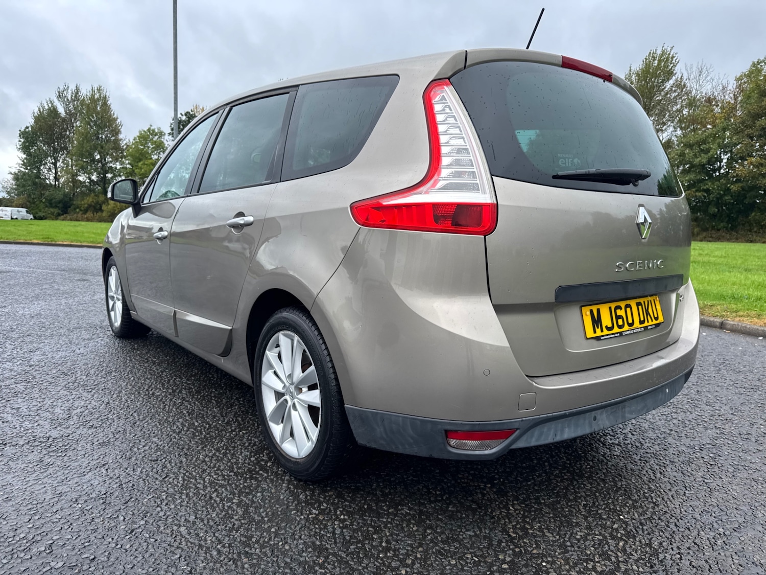 Used Renault Grand Scenic 2010 for sale - 76128793: Photo 4