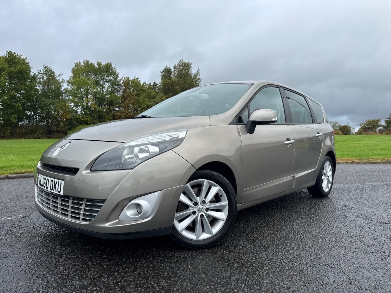 Used Renault Grand Scenic 2010 for sale - 76128793: Photo 5