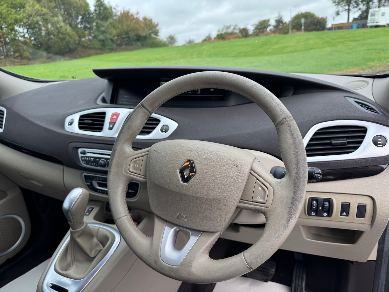 Used Renault Grand Scenic 2010 for sale - 76128793: Photo 7