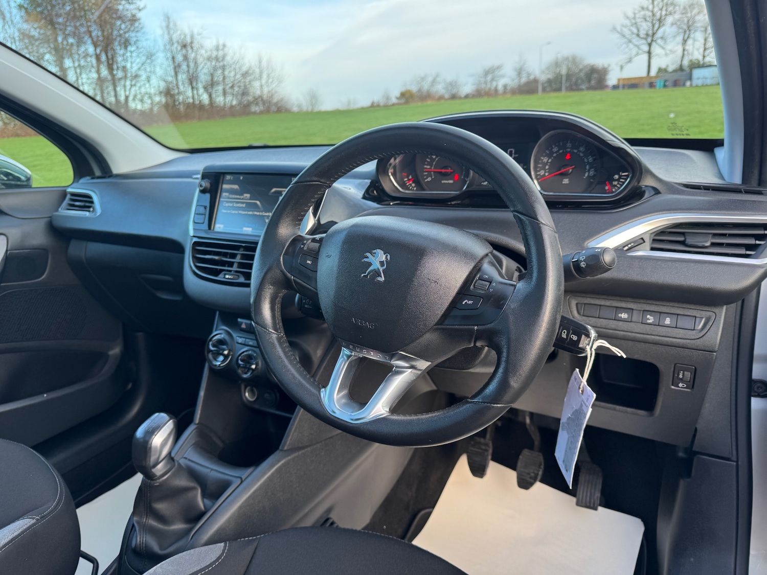 Used Peugeot 208 2014 for sale - 76919047: Photo 10