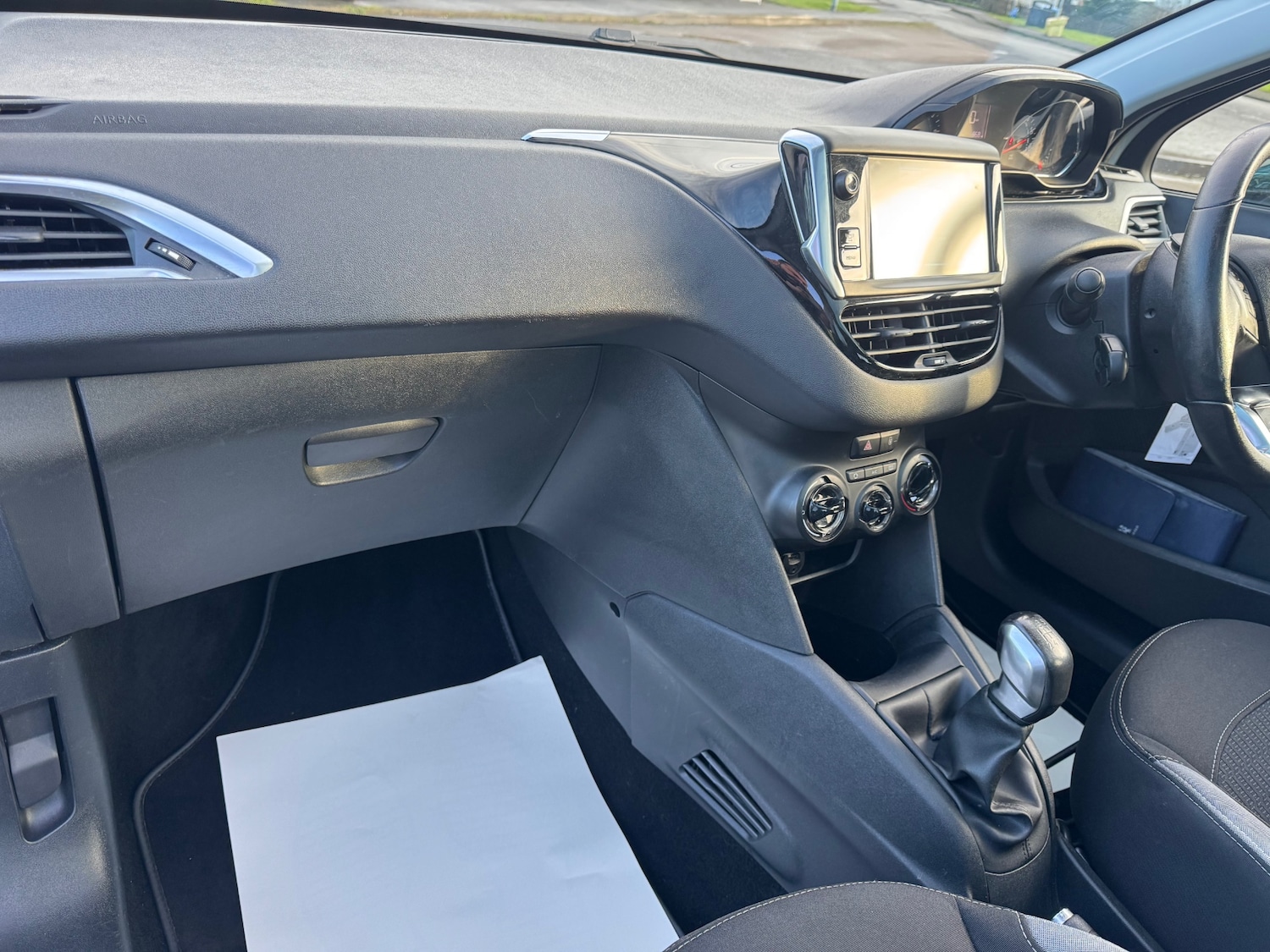 Used Peugeot 208 2014 for sale - 76919047: Photo 13