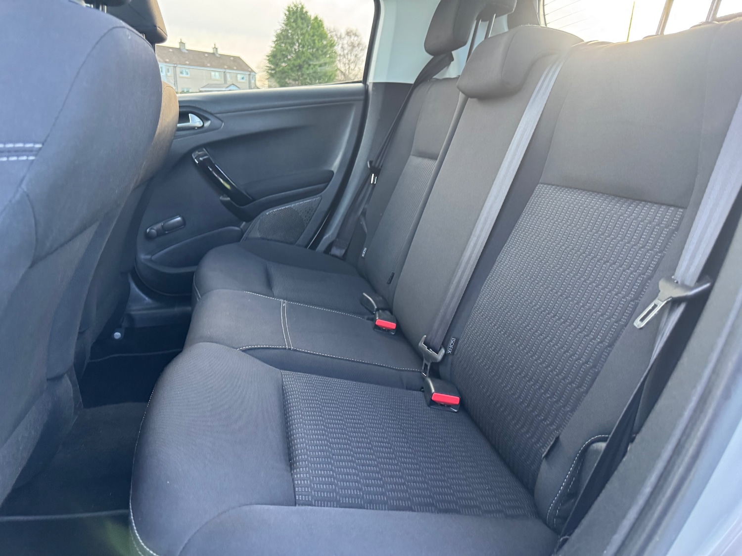 Used Peugeot 208 2014 for sale - 76919047: Photo 15