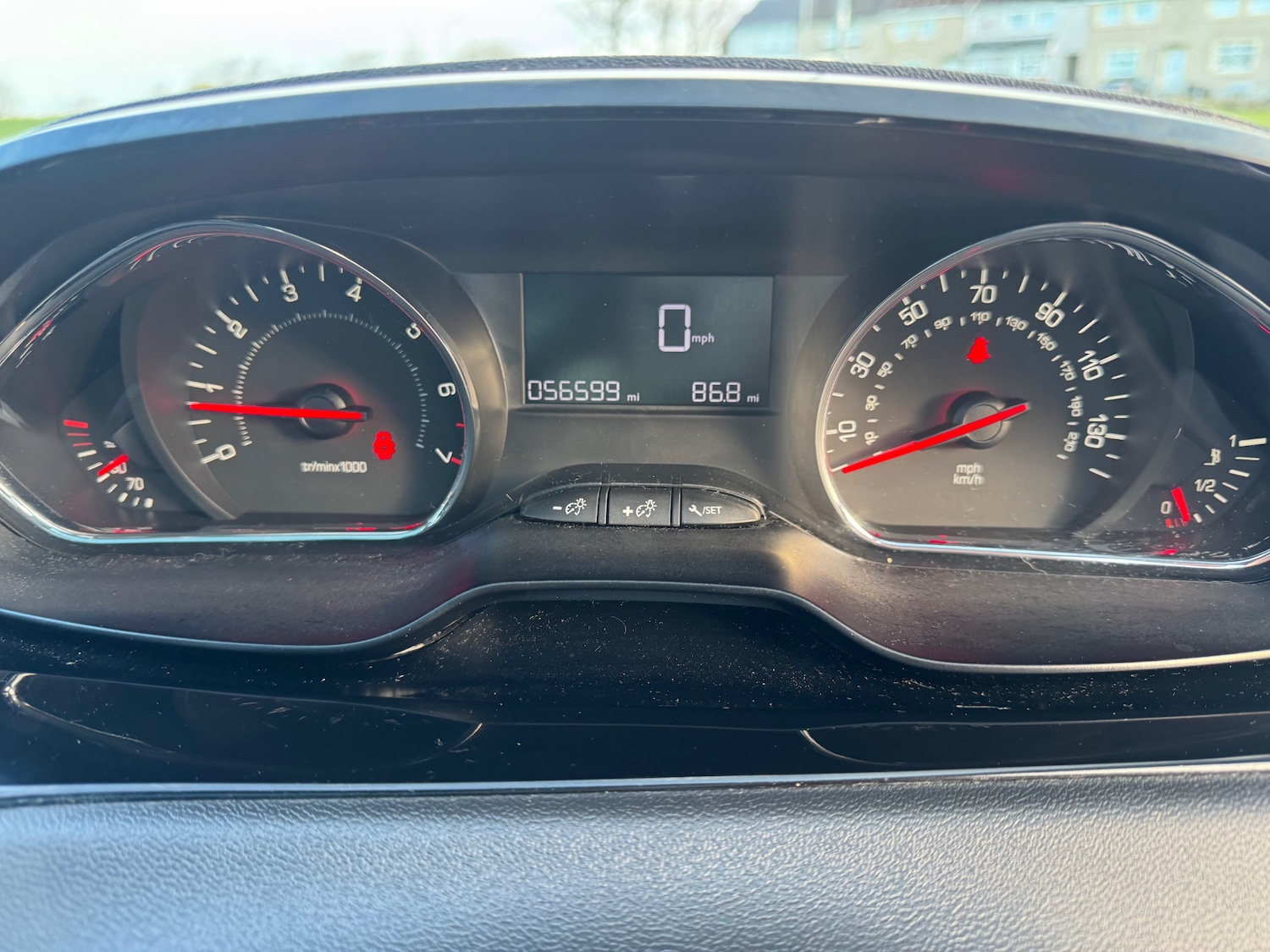 Used Peugeot 208 2014 for sale - 76919047: Photo 8