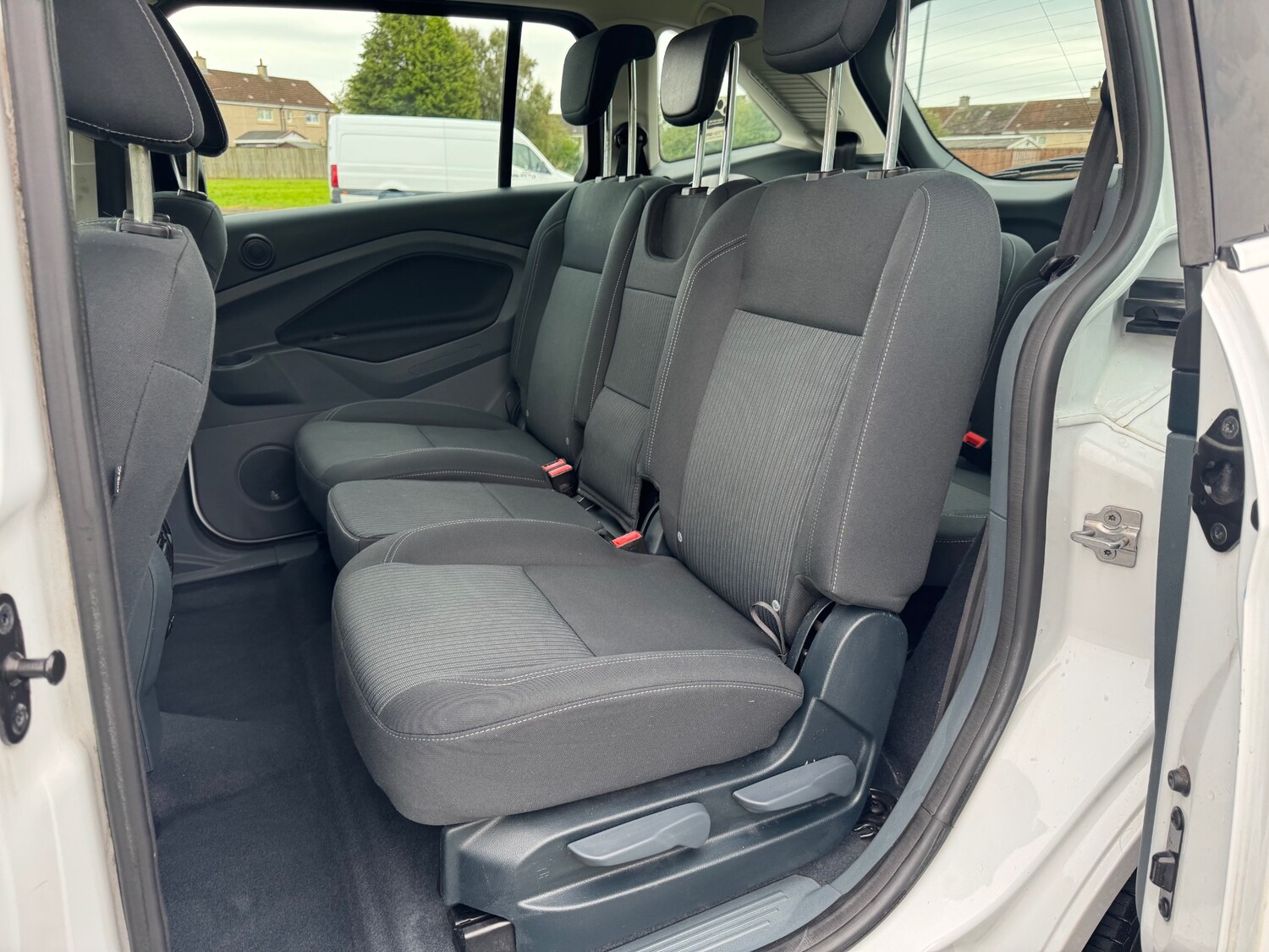 Used Ford Grand C-Max 2014 for sale - 76006401: Photo 21