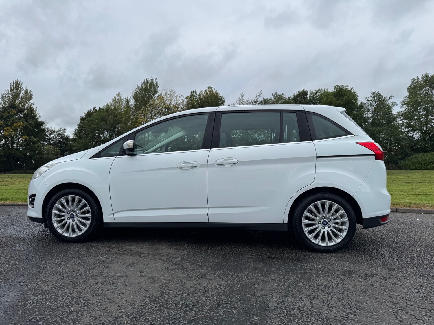 Used Ford Grand C-Max 2014 for sale - 76006401: Photo 4