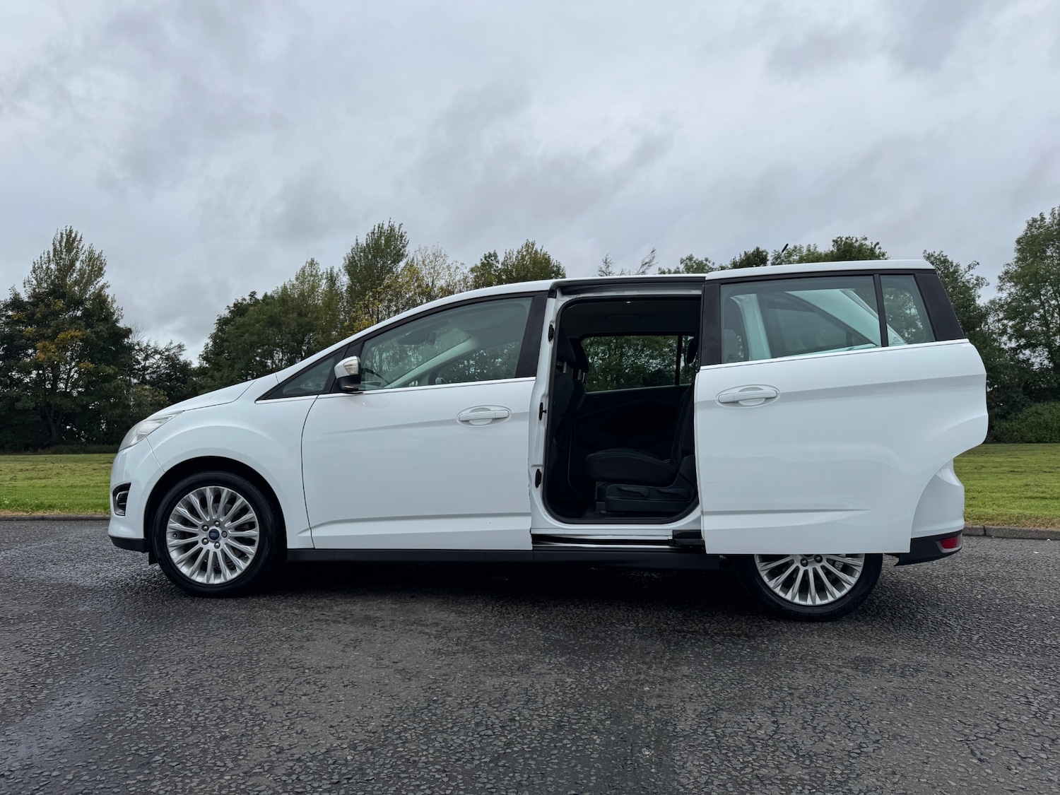 Used Ford Grand C-Max 2014 for sale - 76006401: Photo 7