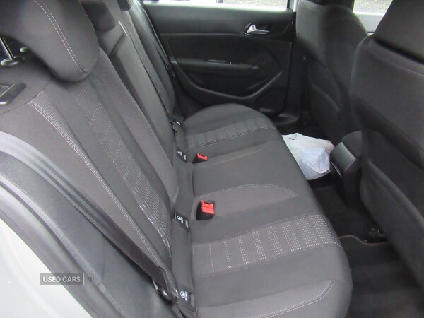 Used Peugeot 308 2017 for sale - 76139185: Photo 7