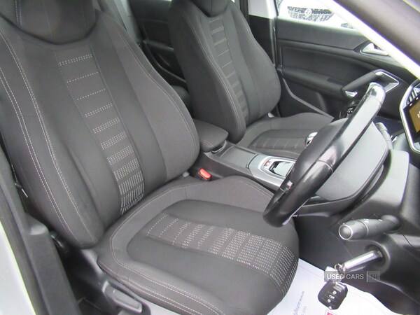 Used Peugeot 308 2017 for sale - 76139185: Photo 9