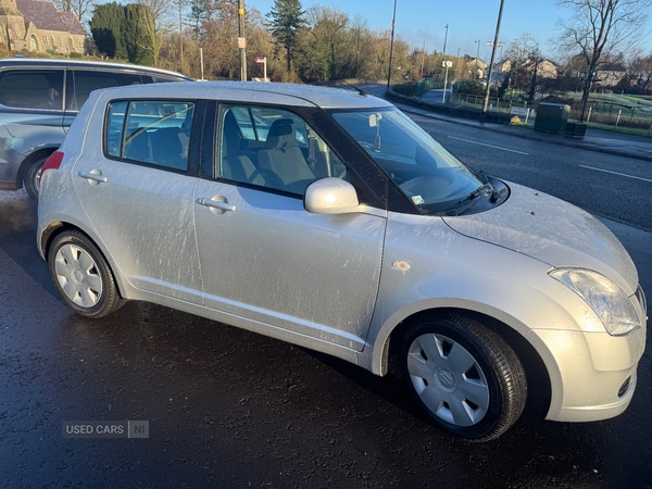 Used Suzuki Swift 2007 for sale - 76927353: Photo 1