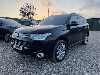 Used Mitsubishi Outlander 2015 for sale - 76769747: Photo