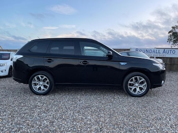 Used Mitsubishi Outlander 2015 for sale - 76769747: Photo