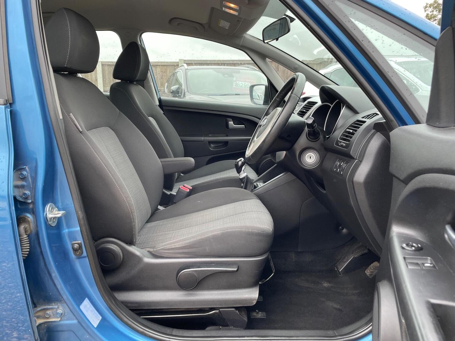 Used Kia Venga 2010 for sale - 76793416: Photo 12