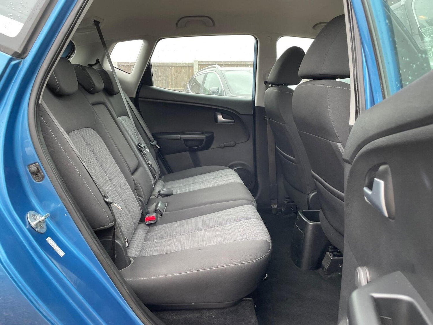 Used Kia Venga 2010 for sale - 76793416: Photo 13