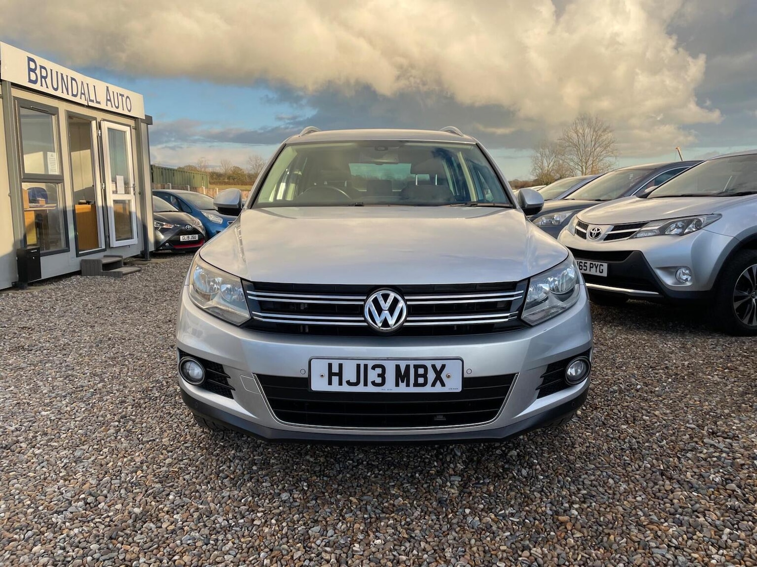 Used Volkswagen Tiguan 2013 for sale - 76643296: Photo 2