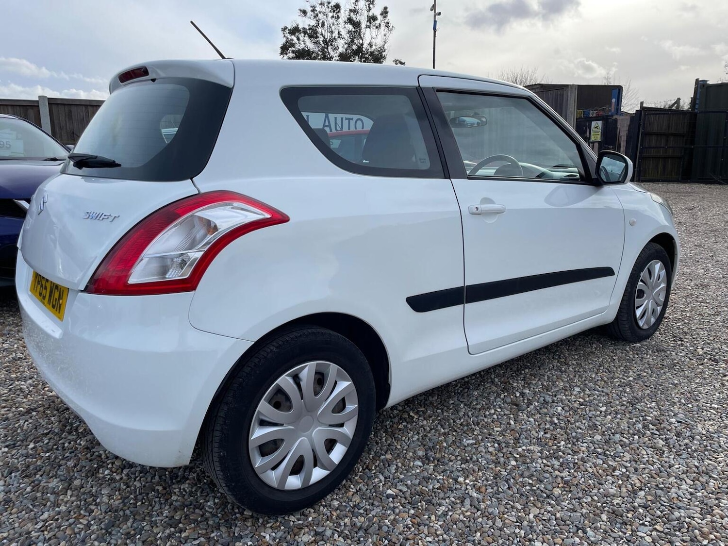 Used Suzuki Swift 2015 for sale - 77881036: Photo 8