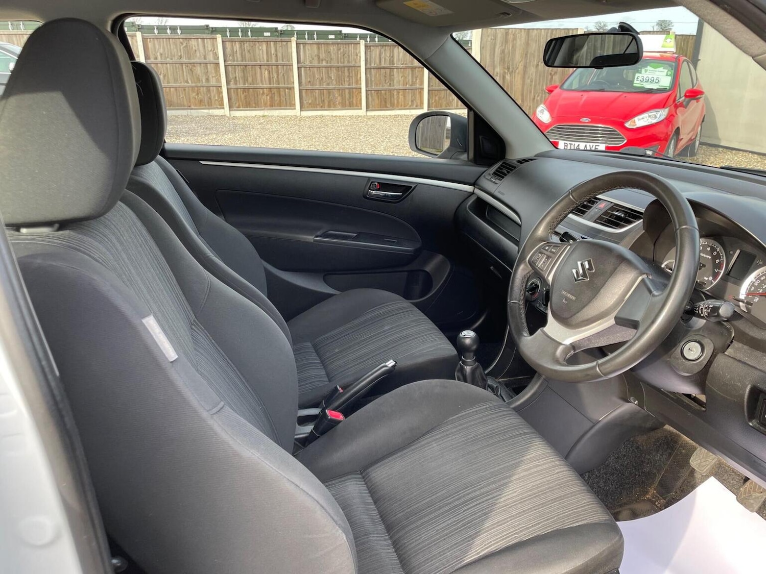 Used Suzuki Swift 2015 for sale - 77881036: Photo 9