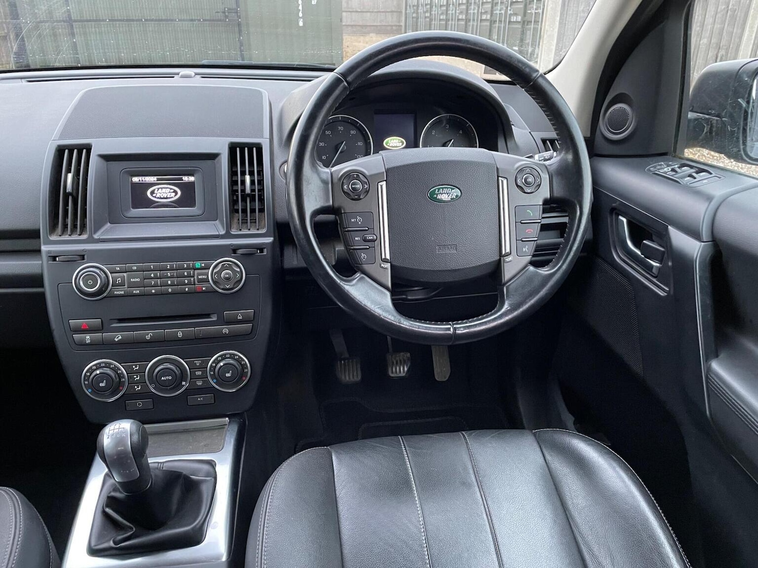 Used Land Rover Freelander 2 2013 for sale - 76510849: Photo 9