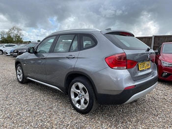 Used BMW X1 2010 for sale - 76041024: Photo