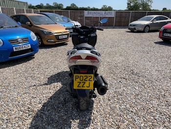 Used Suzuki Burgman 400 2022 for sale - bike-77370724: Photo