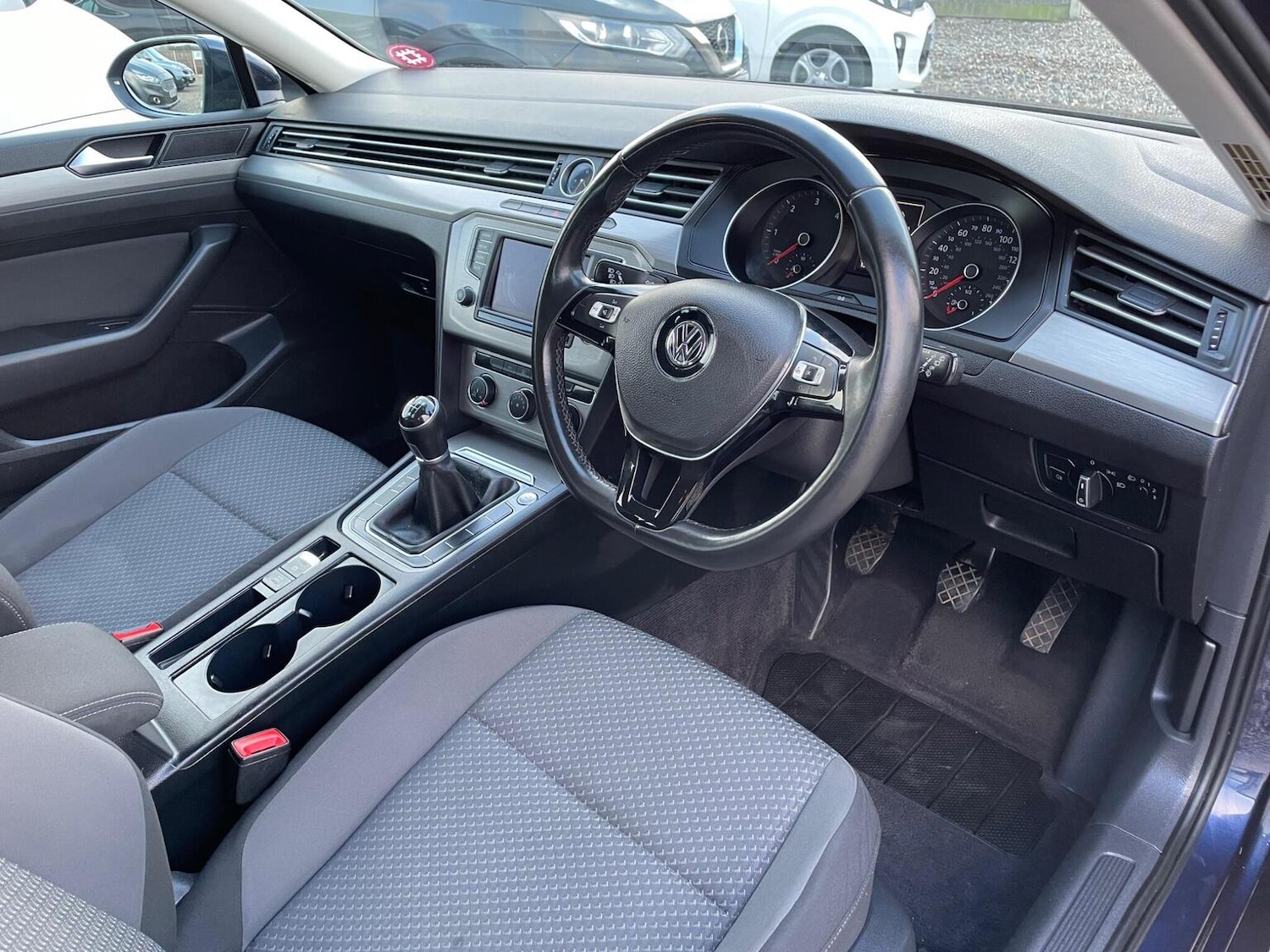 Used Volkswagen Passat 2015 for sale - 77453232: Photo 32