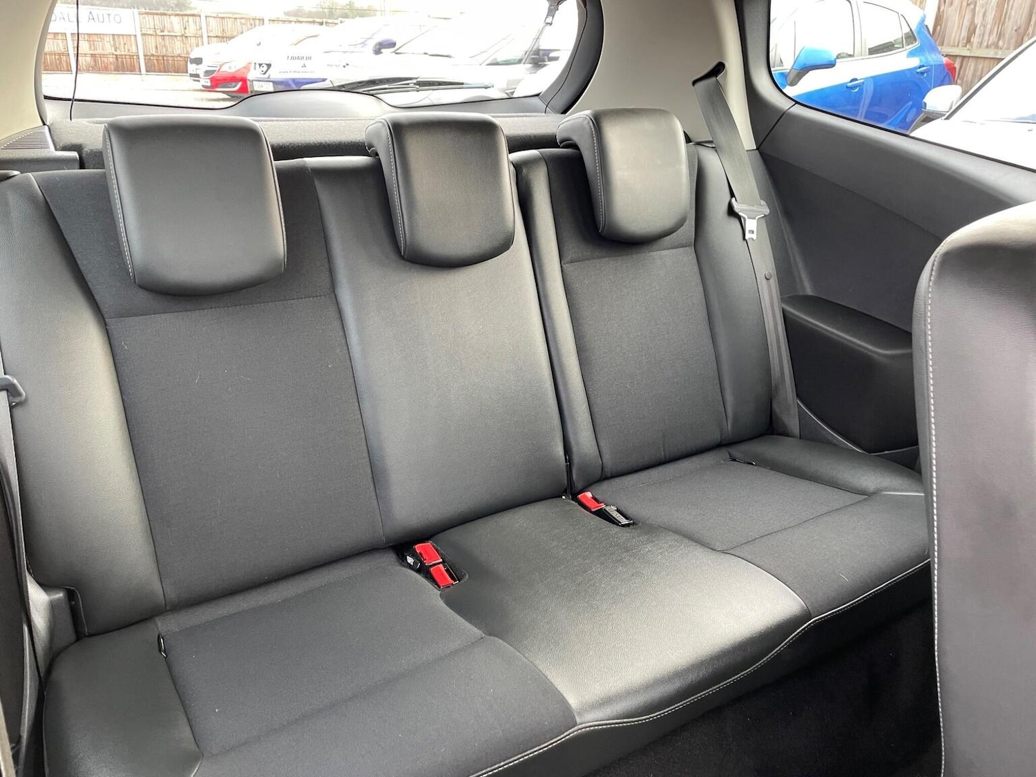 Used Renault Clio 2012 for sale - 77251225: Photo 11