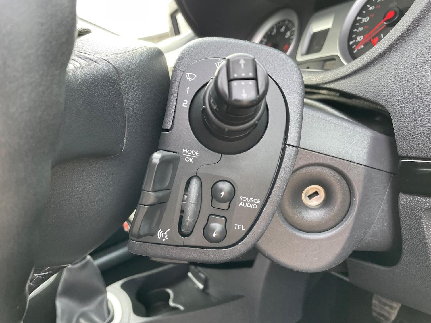 Used Renault Clio 2012 for sale - 77251225: Photo 14