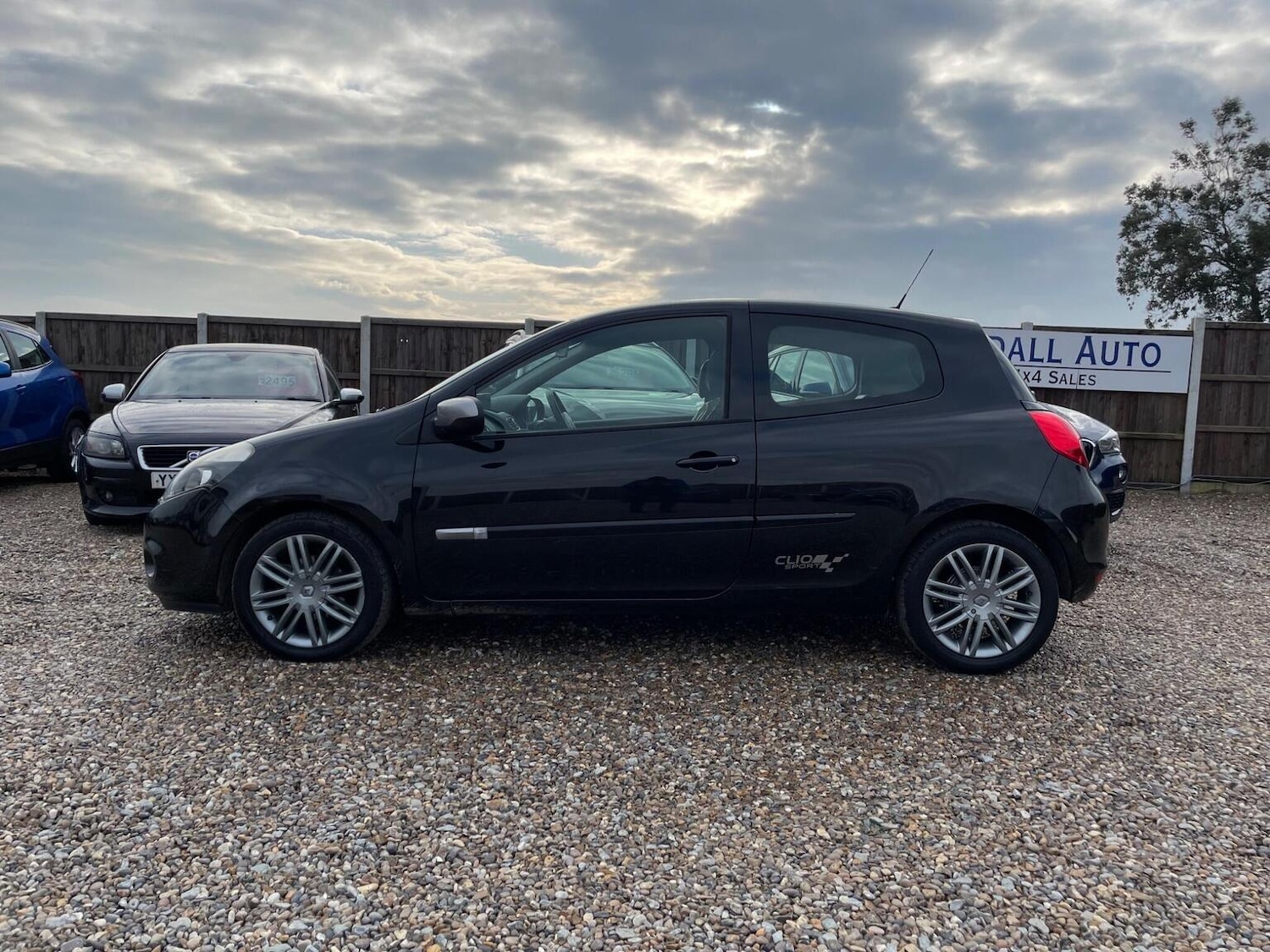 Used Renault Clio 2012 for sale - 77251225: Photo 5