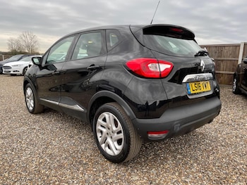Used Renault Captur 2016 for sale - 76725568: Photo