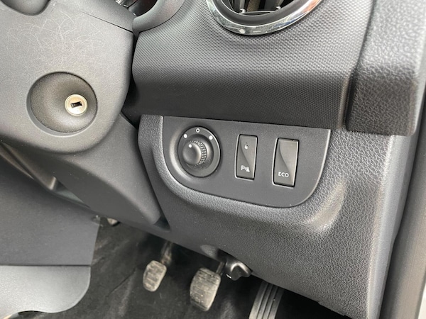 Used Dacia Sandero Stepway 2014 for sale - 76262978: Photo 17