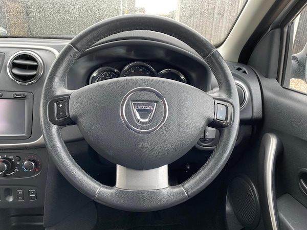 Used Dacia Sandero Stepway 2014 for sale - 76262978: Photo 28