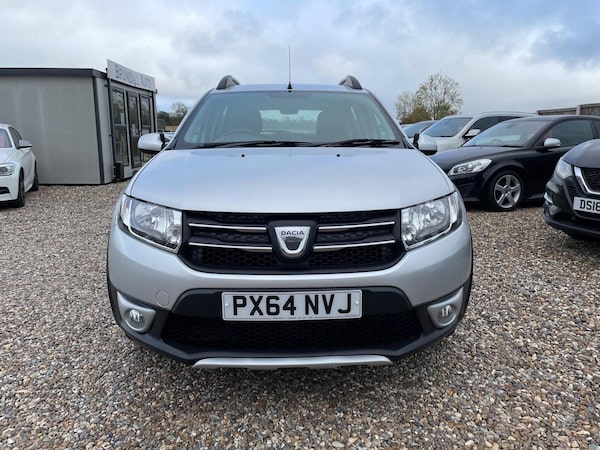 Used Dacia Sandero Stepway 2014 for sale - 76262978: Photo 2