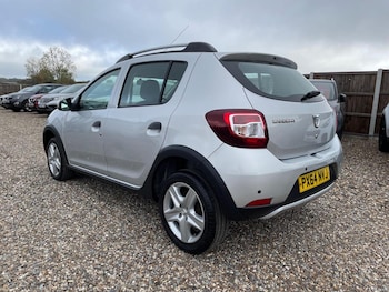 Used Dacia Sandero Stepway 2014 for sale - 76262978: Photo 4