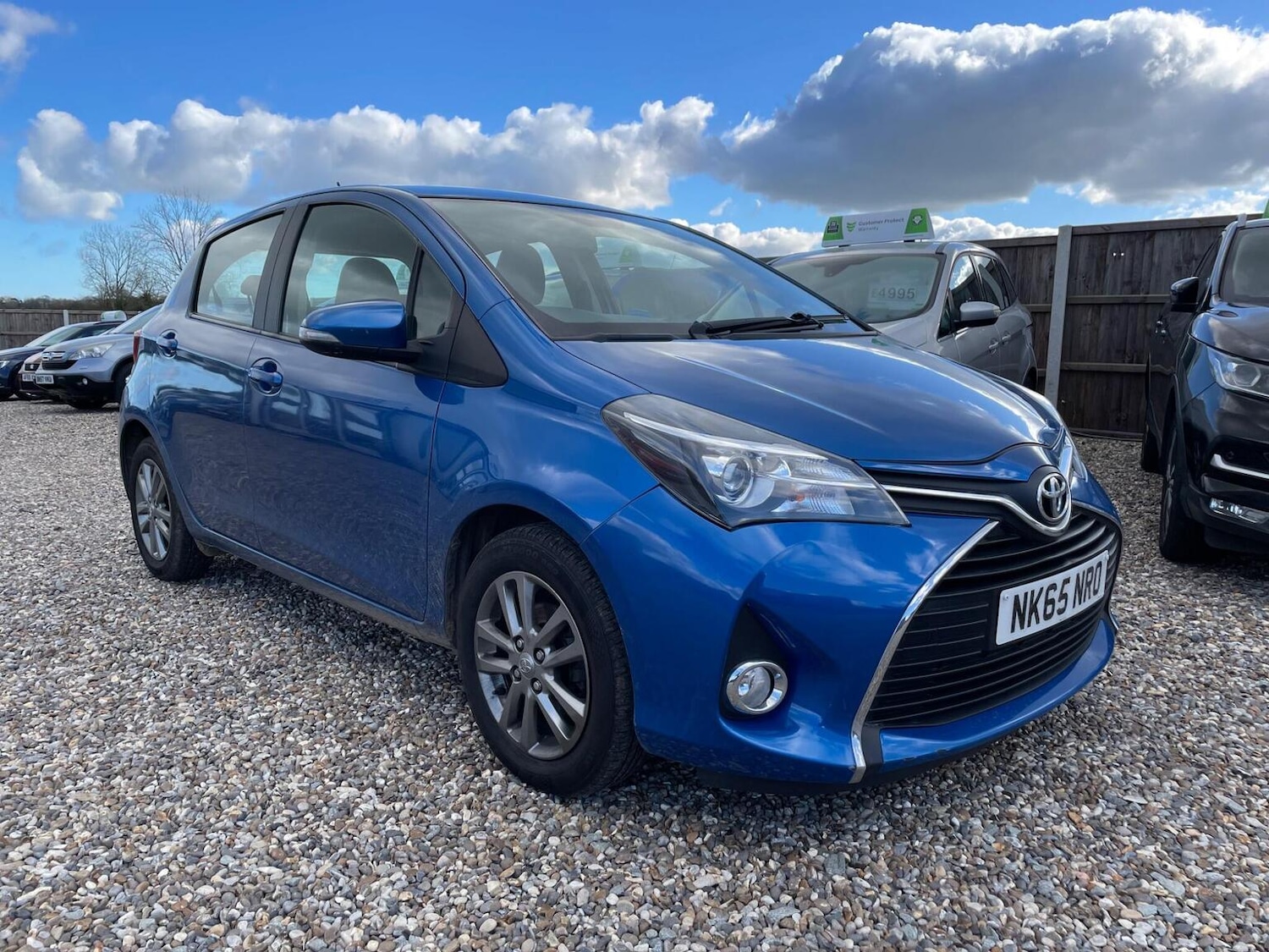 Used Toyota Yaris 2015 for sale - 77562532: Photo 1