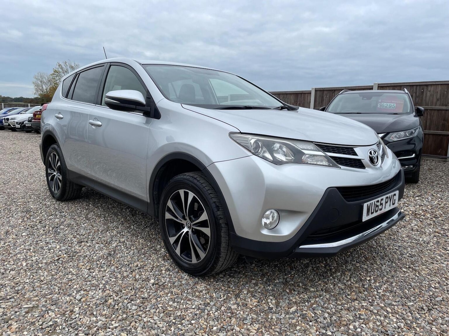 Used Toyota RAV4 2015 for sale - 76313984: Photo 1