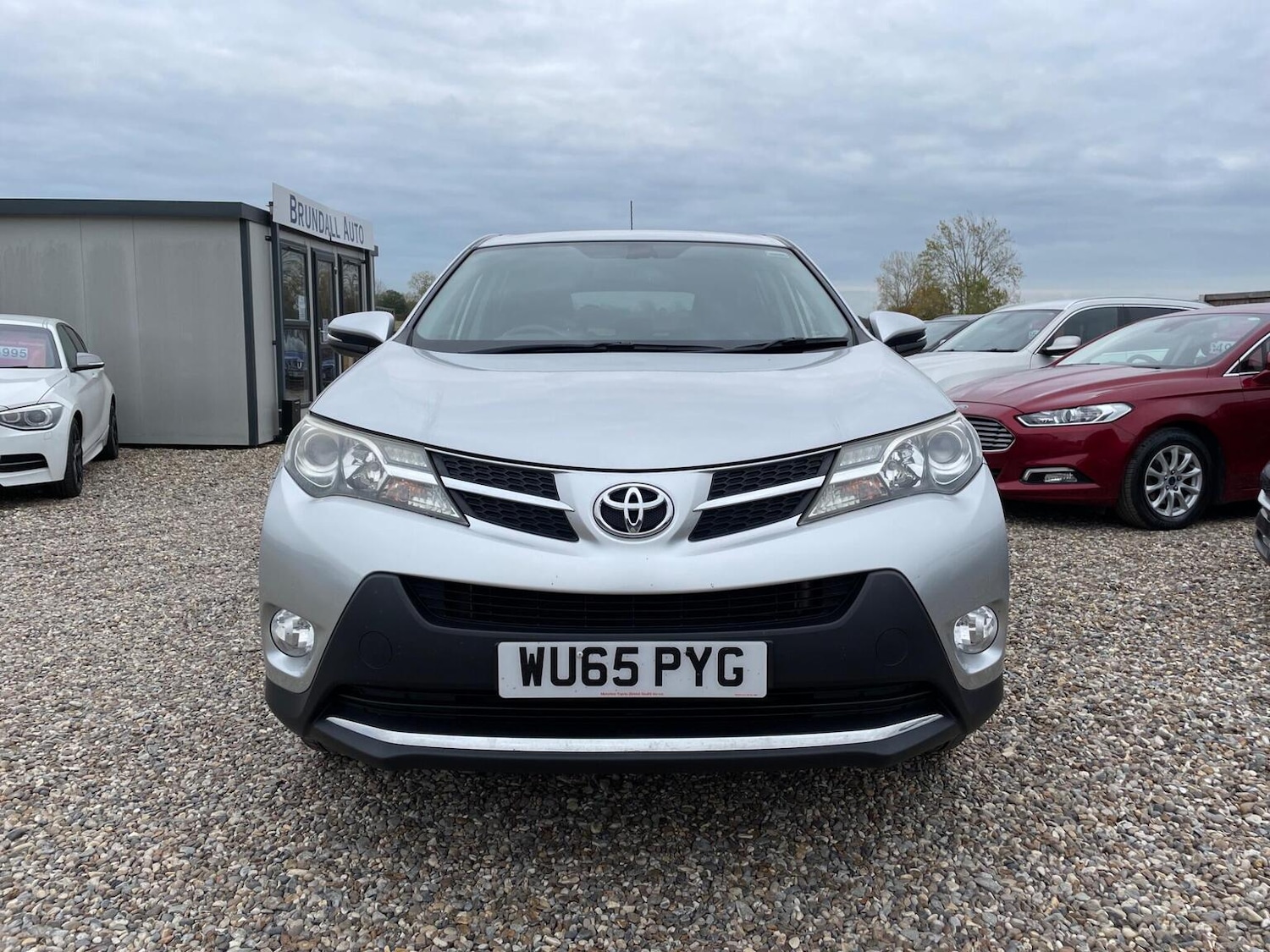 Used Toyota RAV4 2015 for sale - 76313984: Photo 2