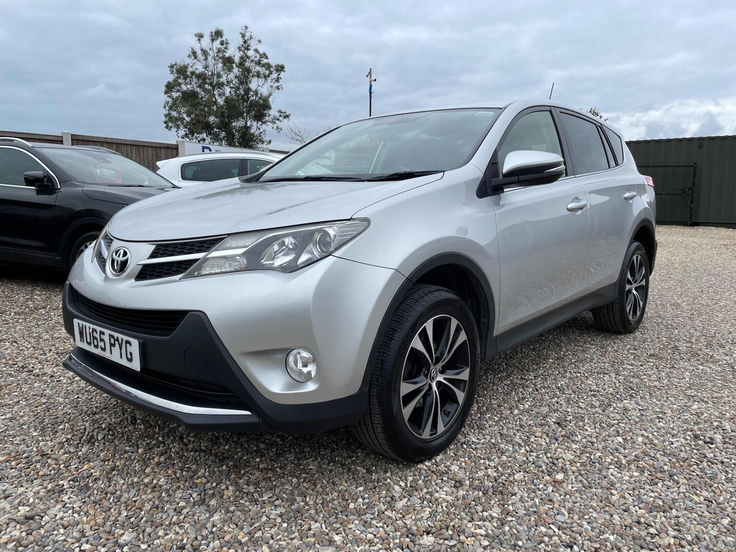 Used Toyota RAV4 2015 for sale - 76313984: Photo 3