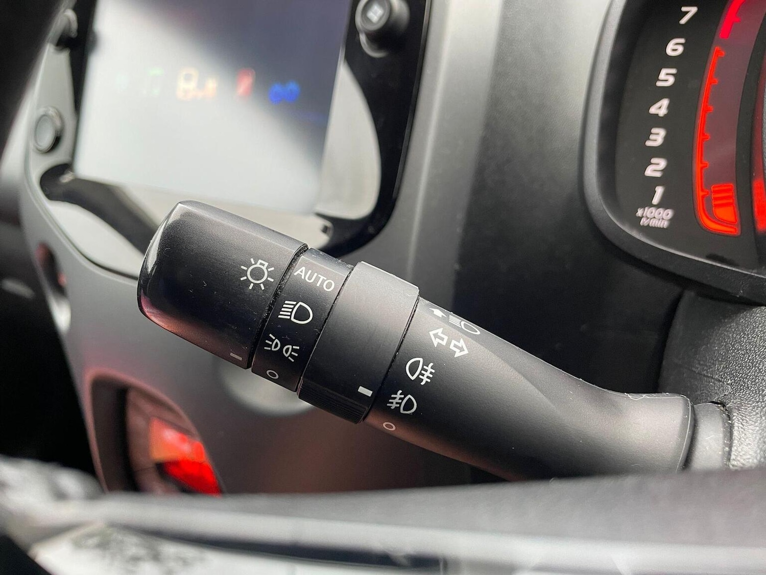 Used Toyota AYGO 2019 for sale - 76430954: Photo 17