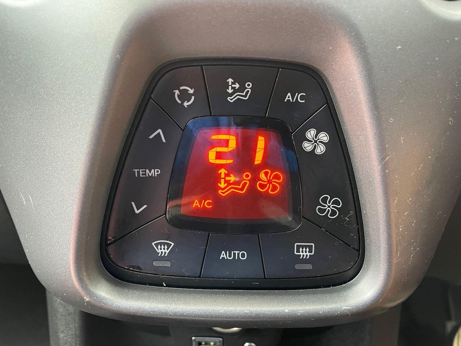 Used Toyota AYGO 2019 for sale - 76430954: Photo 29