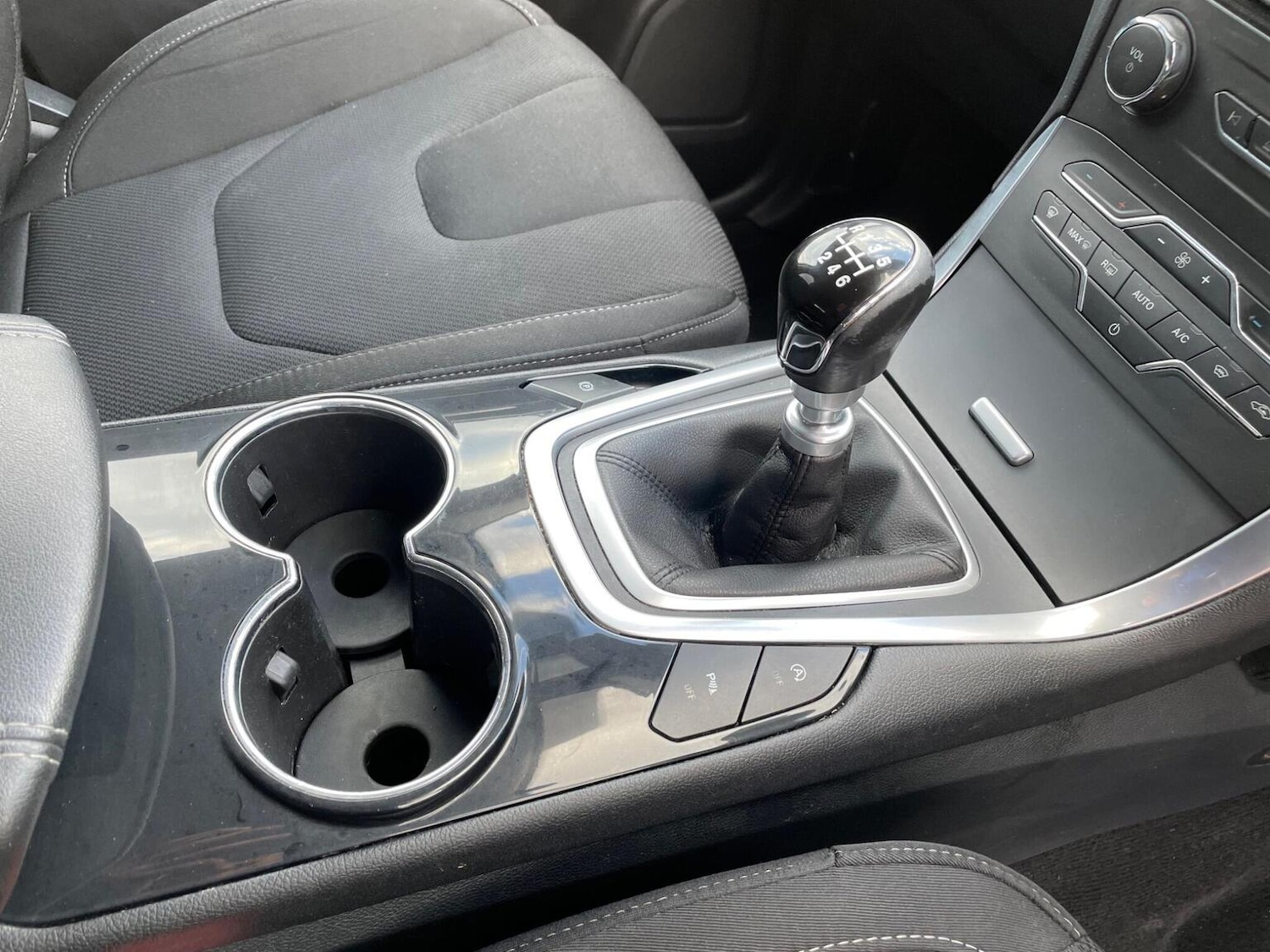 Used Ford S-Max 2017 for sale - 76963230: Photo 10