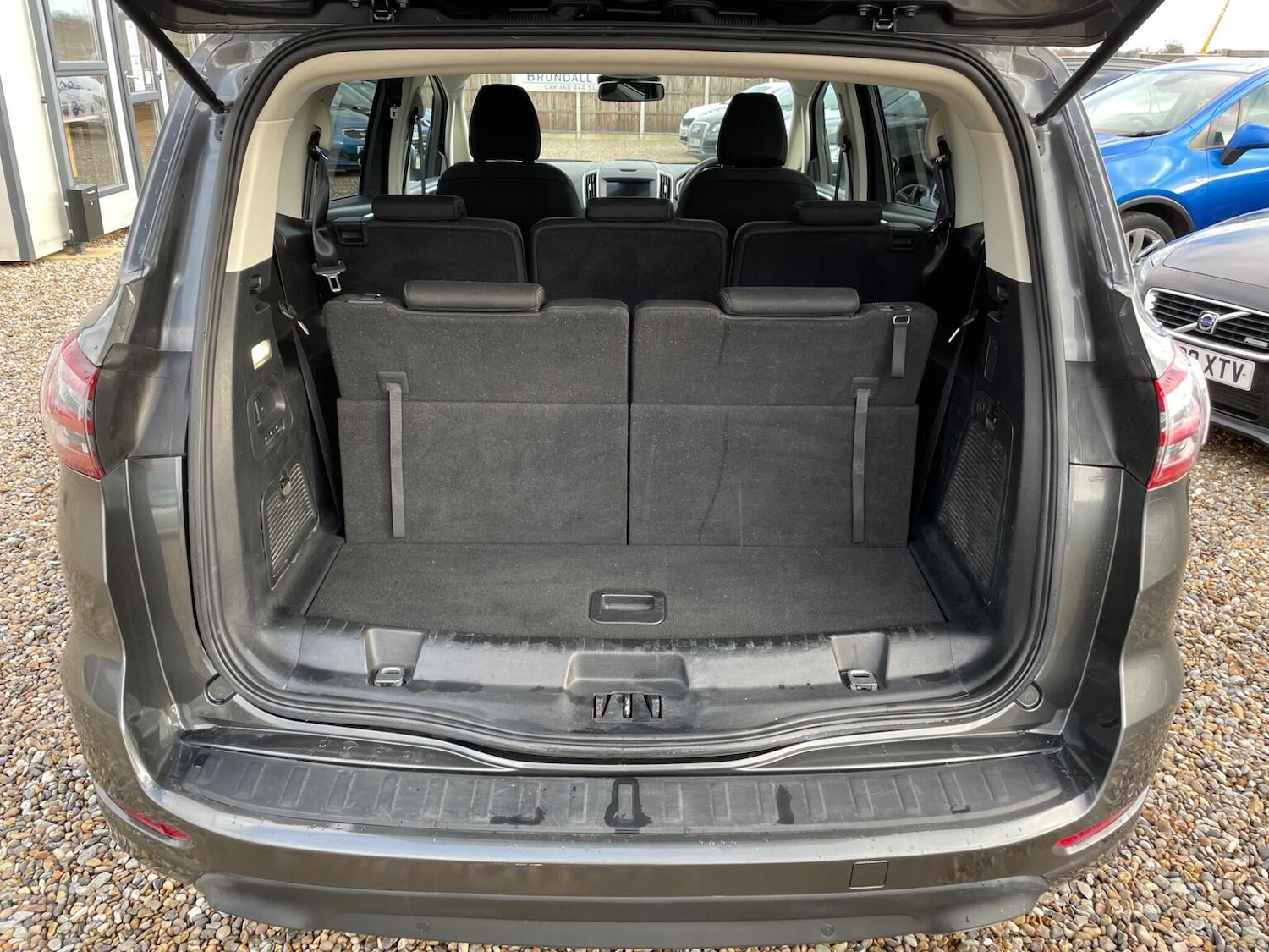 Used Ford S-Max 2017 for sale - 76963230: Photo 24