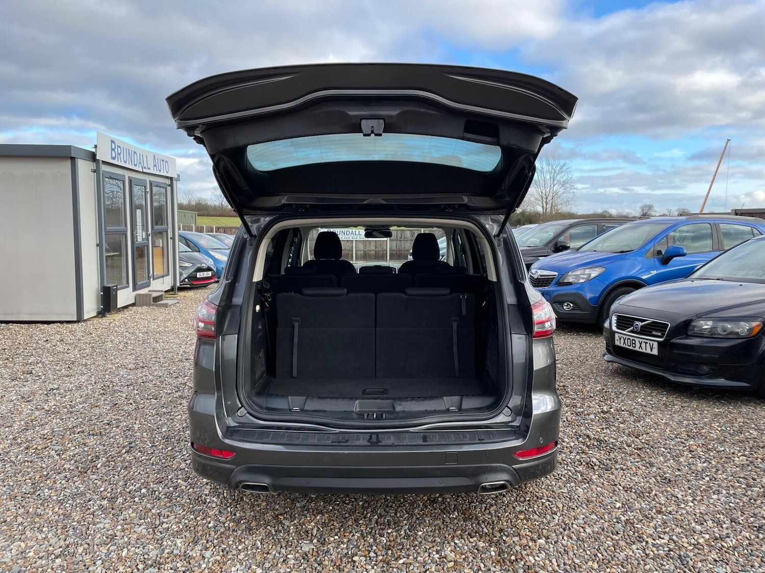 Used Ford S-Max 2017 for sale - 76963230: Photo 25