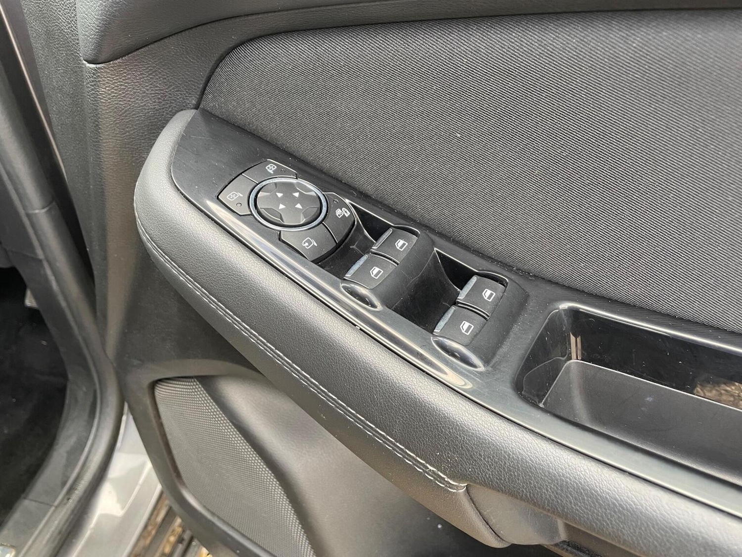 Used Ford S-Max 2017 for sale - 76963230: Photo 27