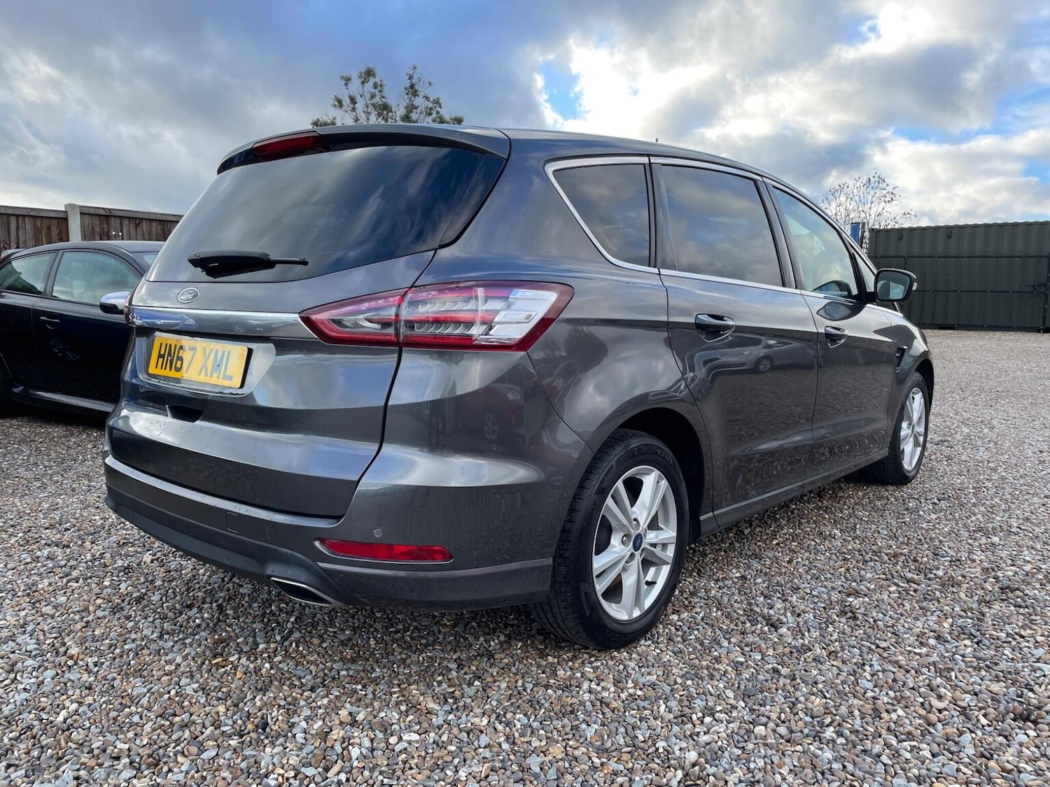 Used Ford S-Max 2017 for sale - 76963230: Photo 8