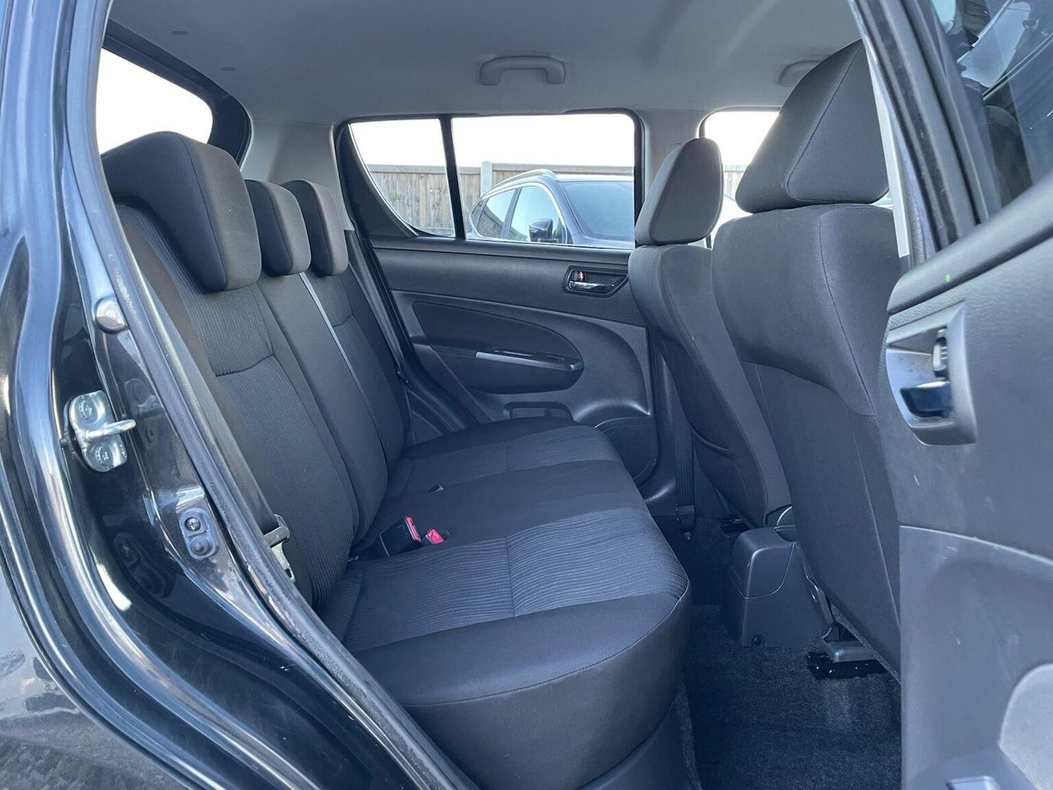 Used Suzuki Swift 2012 for sale - 76576946: Photo 13